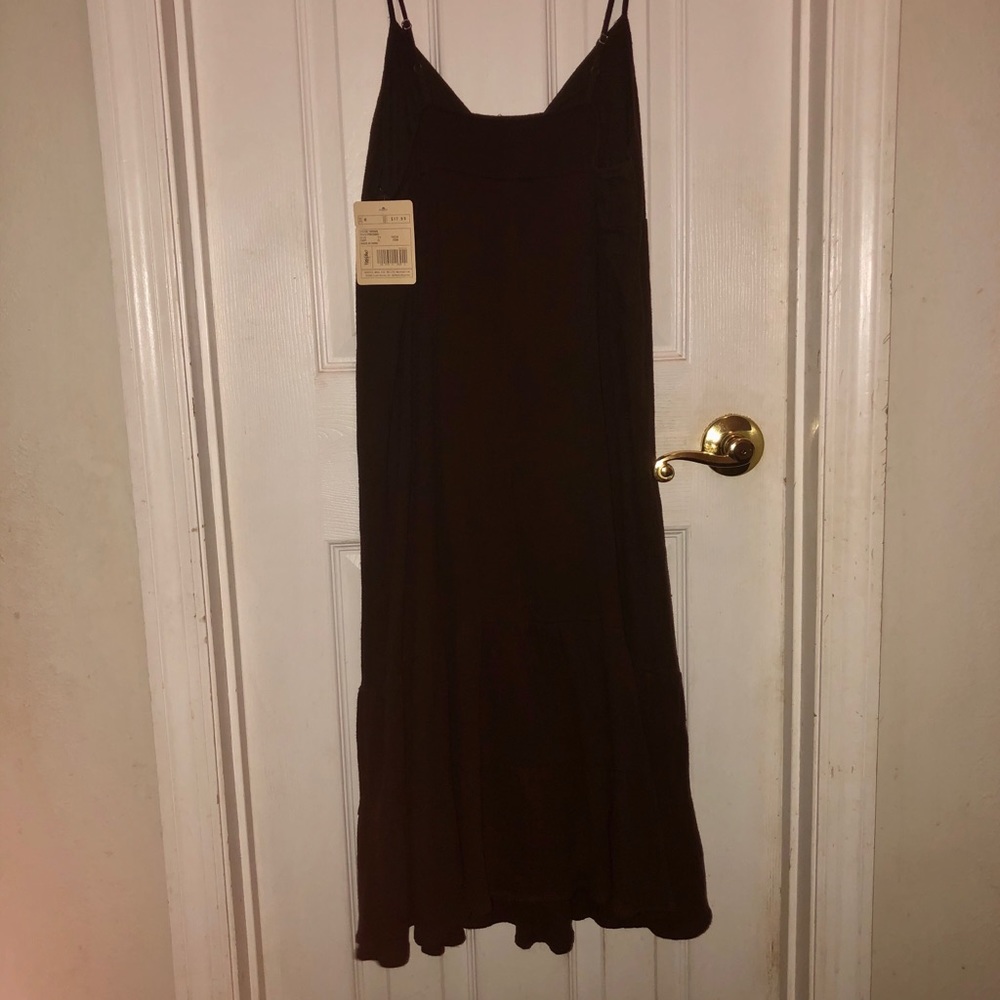 Chocolate brown v-neck dress.